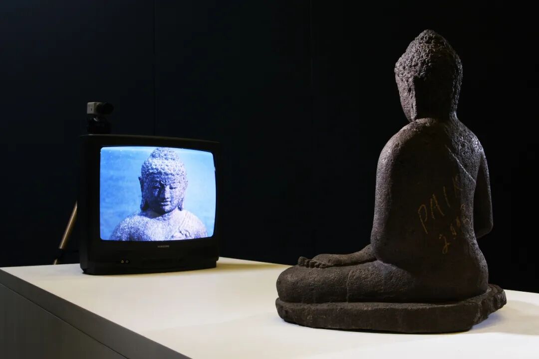 当代艺术家的“观念”，究竟是怎样｜白南准《电视佛》