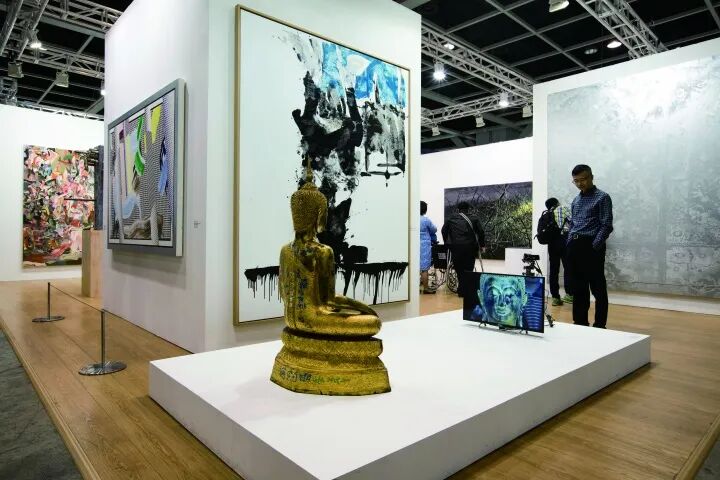 艺术圈是怎么一步步把艺术批评家“|(二)观众的习得性无助:不敢相信自己的眼睛